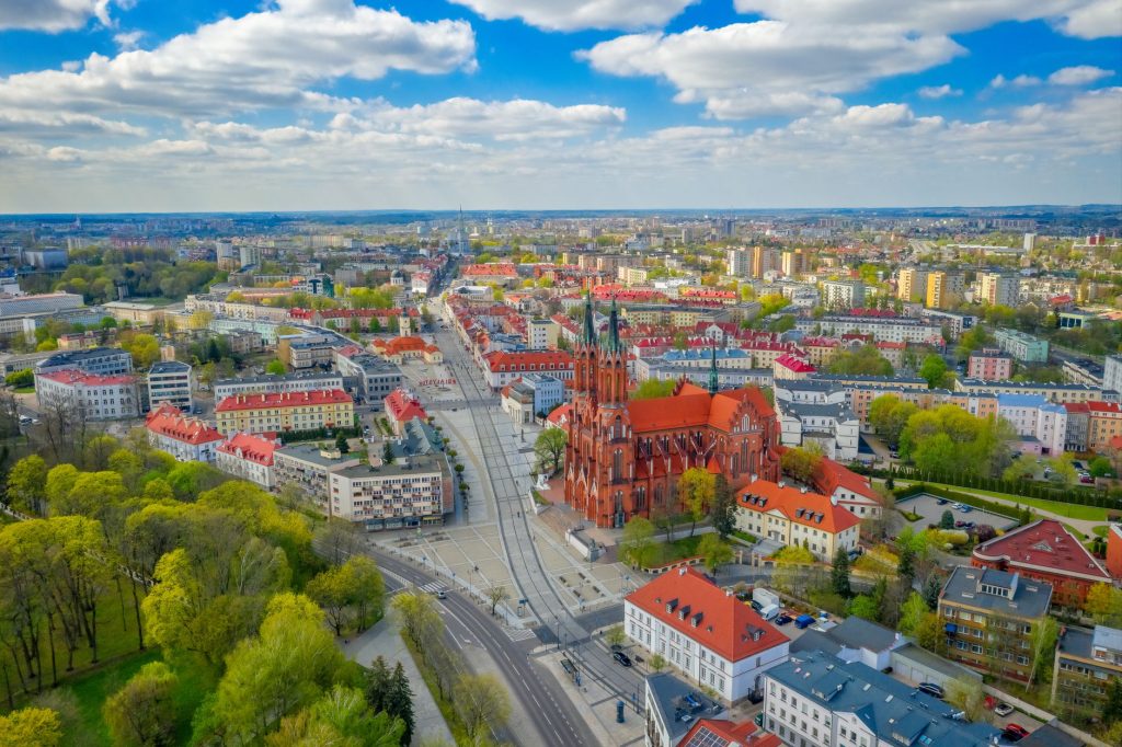 Sprzedaż mieszkania ze spadku w centrum Katowic – terminy podatkowe, dział spadku i dokumentacja